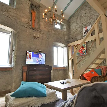 Apartment Kolenicka 2 *
