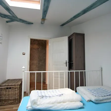 Apartman Kolenicka 2 *