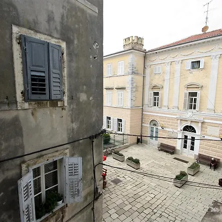 Kolenicka 2 * Porec